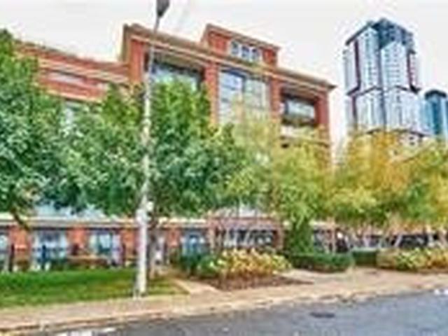 11 Soho St, Unit 402