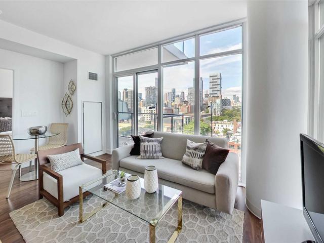 105 George St, Unit 1004