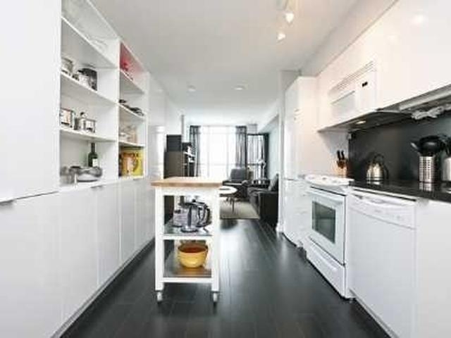 339 - 15 Iceboat Terr