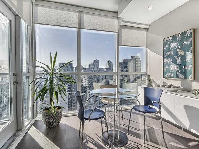 2307 - 88 Blue Jays Way