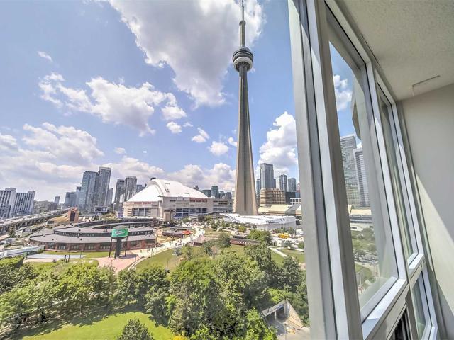 25 Lower Simcoe St, Unit 1511