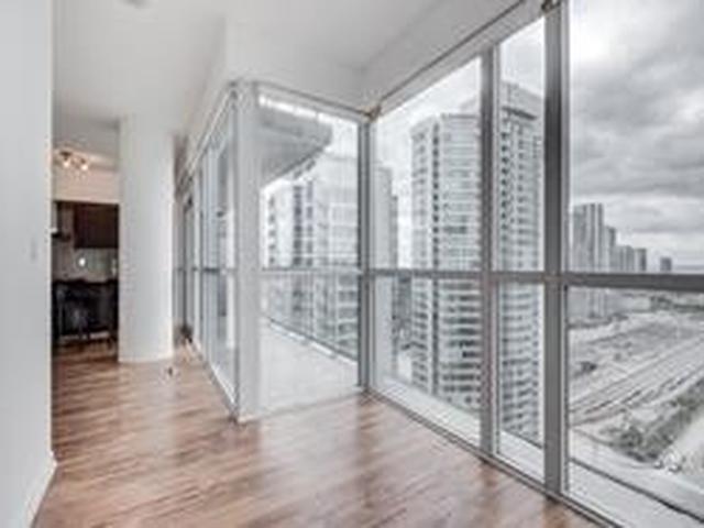 2207 - 352 Front St W