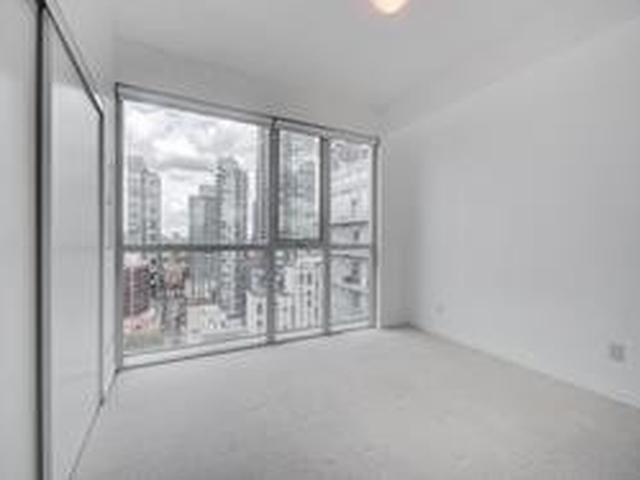 2207 - 352 Front St W