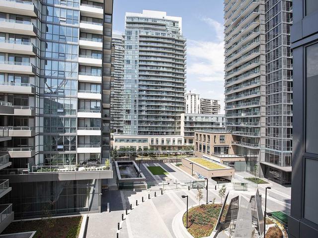 50 Forest Manor Rd E, Unit 2405