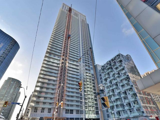 300 Front St, Unit 2012