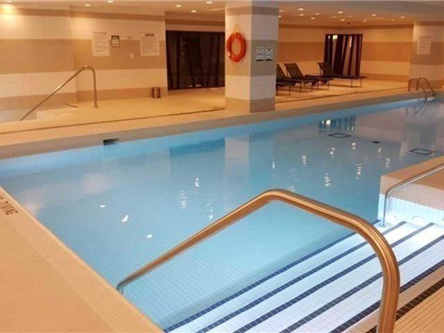 610 - 111 St Clair Ave W