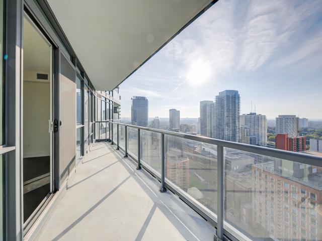 30 Roehampton Ave, Unit 2502