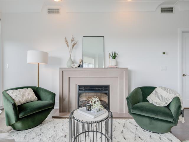 1003 - 336 Spadina Rd