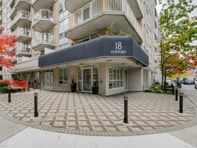 902 - 18 Stafford St