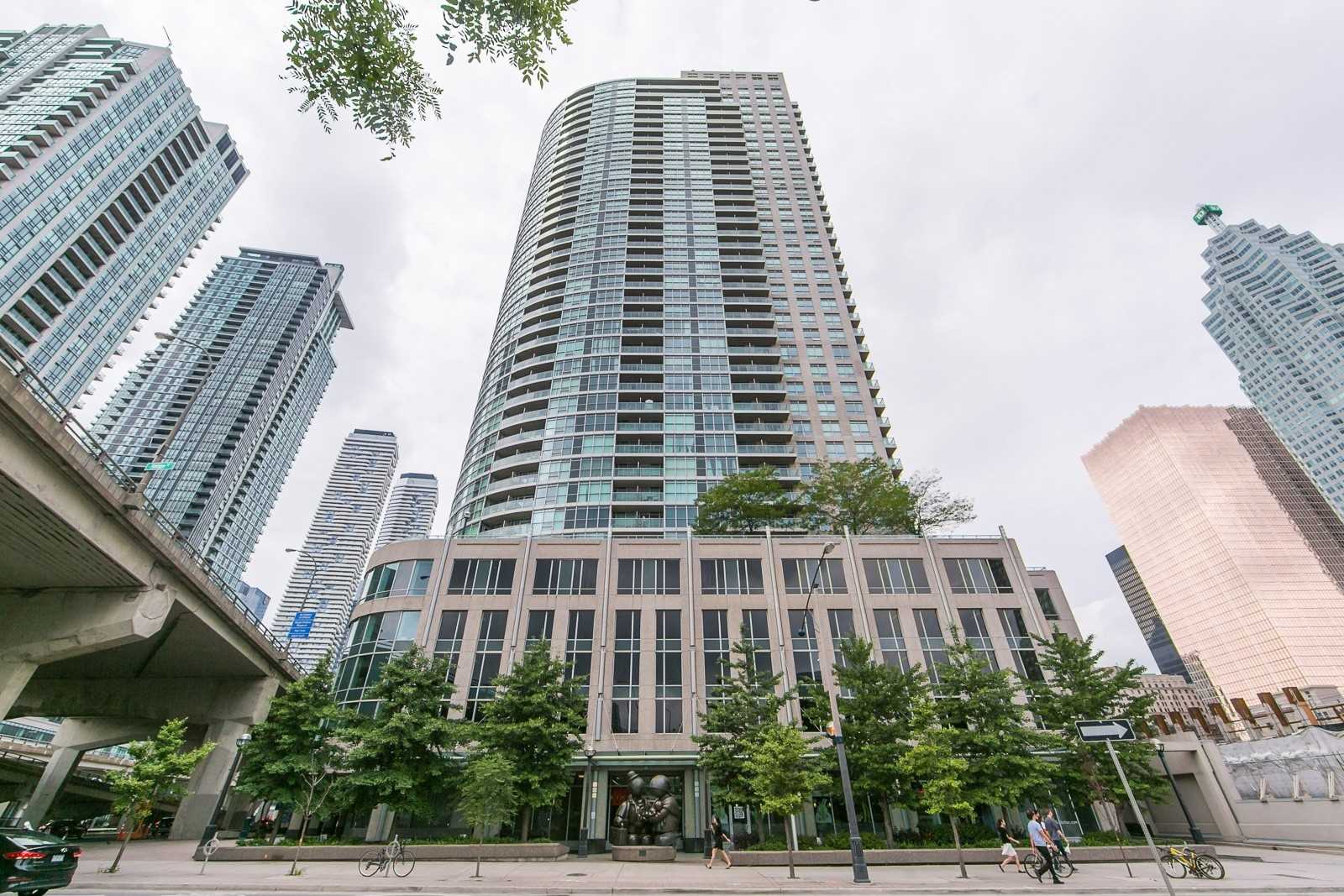 2015 18 Yonge St, Toronto Expired, C4622842 Condos.ca