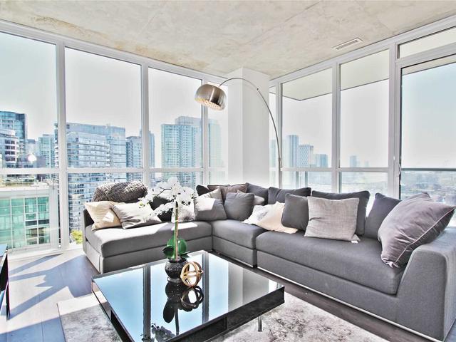 88 Blue Jays Way, Unit 1608
