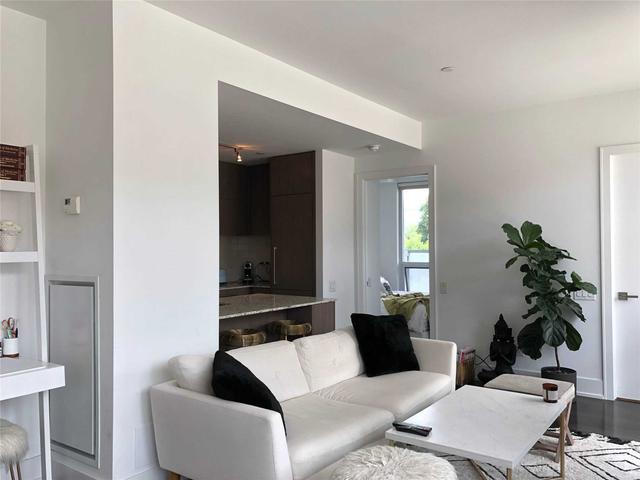 170 Avenue Rd, Unit 210