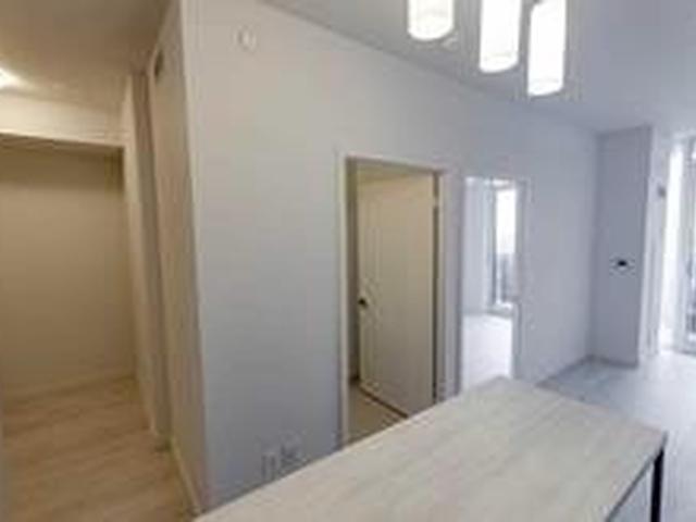 4009 - 8 Eglinton Ave E