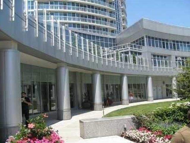 1402 - 208 Queens Quay W