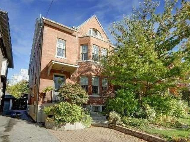 30 Belsize Dr