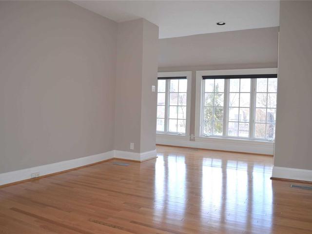 30 Belsize Dr