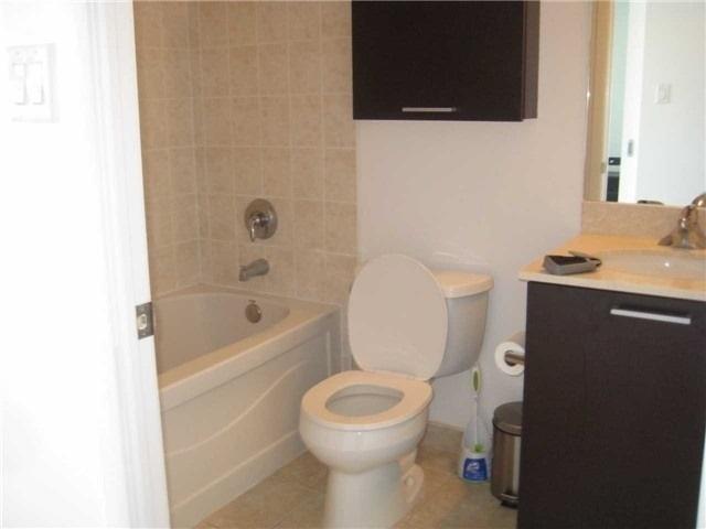 2406 - 37 Grosvenor St