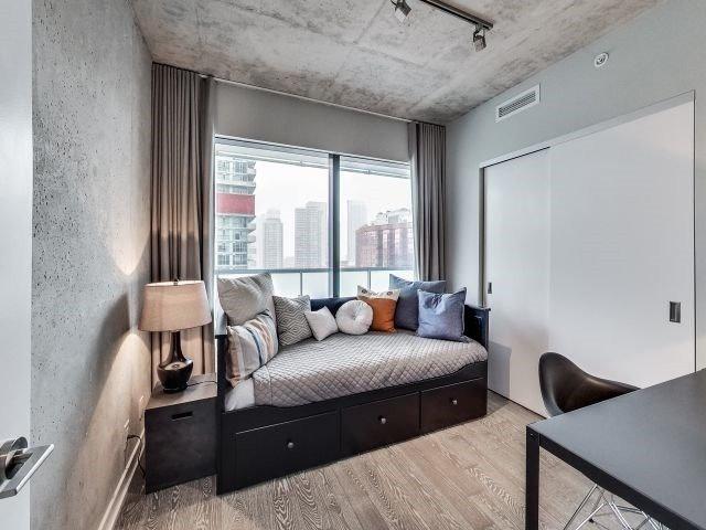 1107 - 11 Charlotte St