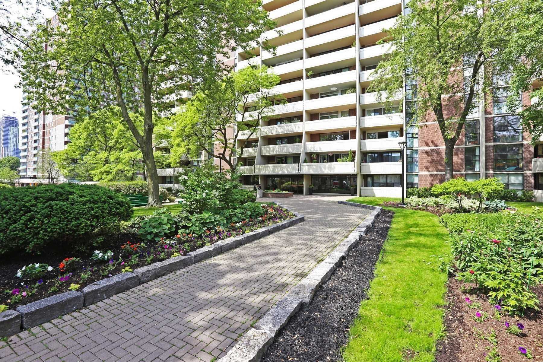 3009 40 Homewood Ave, Toronto Sold, C4632192 Condos.ca