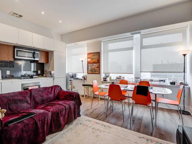 111 St Clair Ave W, Unit 1002