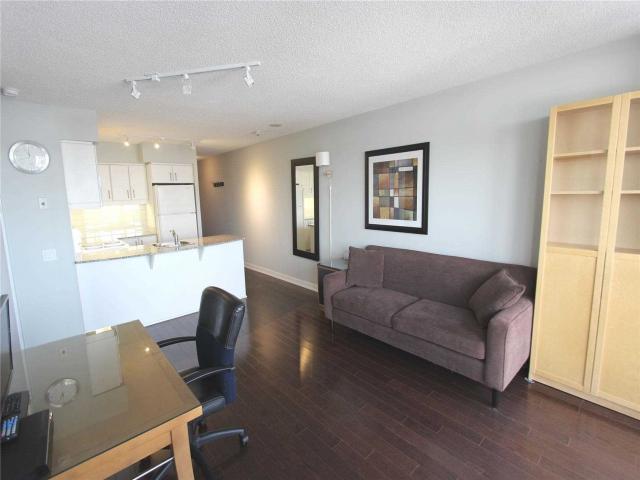 33 Sheppard Ave E, Unit 1901