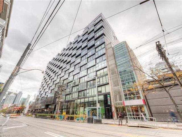 PH 1417 - 629 King St W