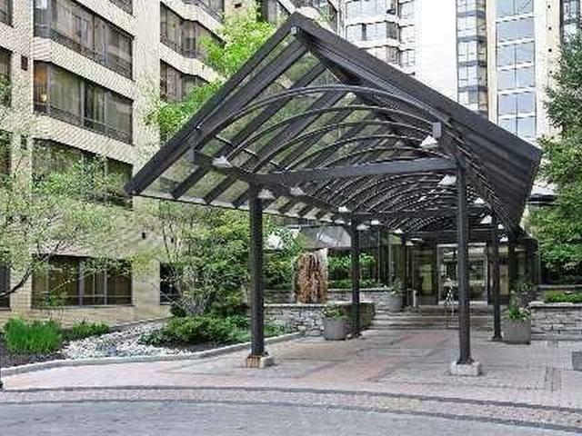 280 Simcoe St, Unit 805