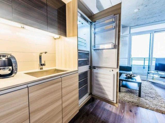 1705 - 20 Minowan Miikan Lane