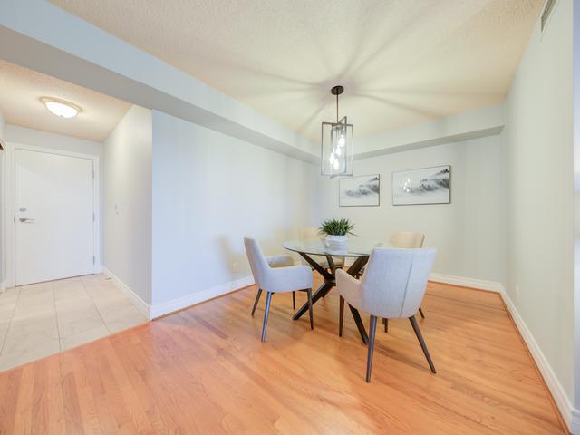 906 - 5418 Yonge St