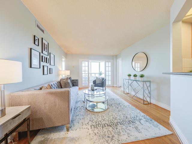 906 - 5418 Yonge St