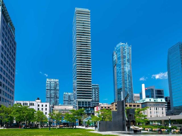 224 King St W, Unit 2902