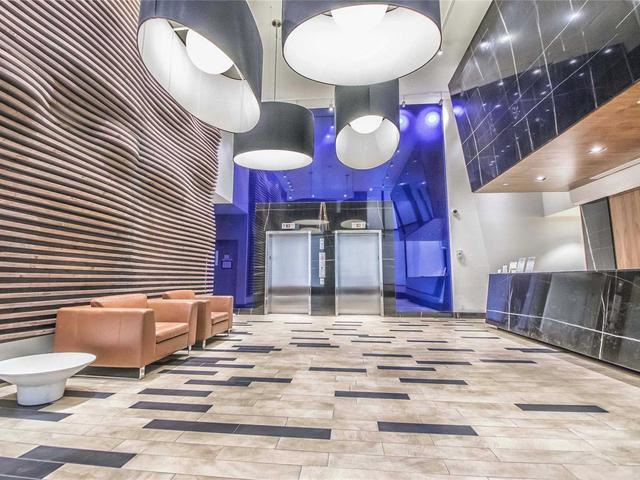 1001 - 111 Bathurst St