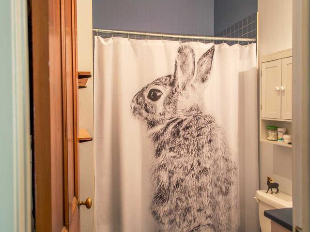 205 - 426 Queen St E