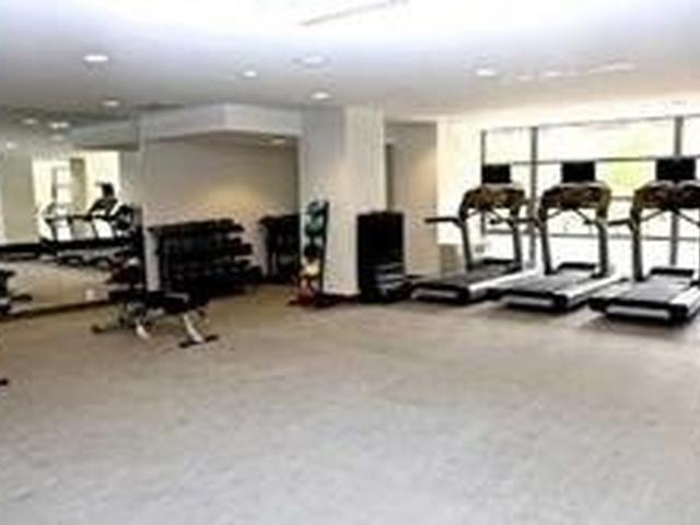 816 - 399 Adelaide St W