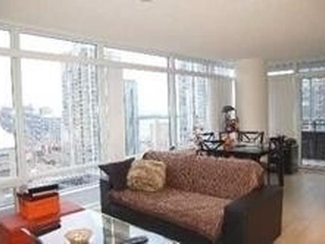 2906 - 25 Telegram Mews