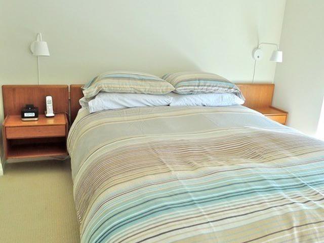 604 - 901 Queen St W