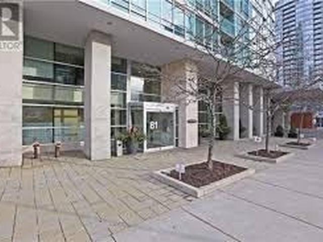 1702 - 81 Navy Wharf Crt