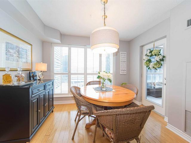 1137 - 250 Wellington St W