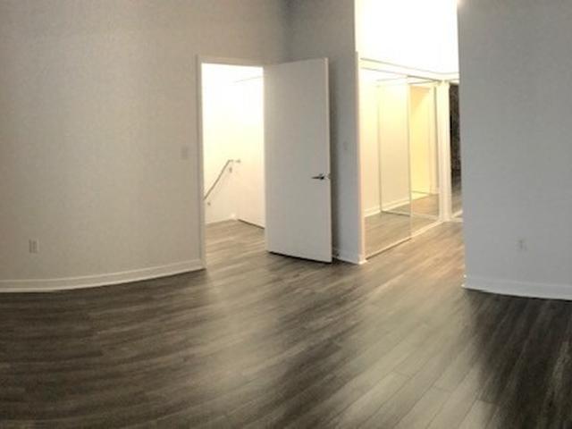 2006 - 8 Telegram Mews