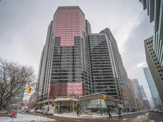 1001 Bay St, PH07