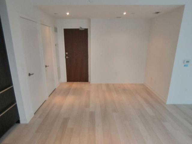 2607 - 117 Mcmahon Dr