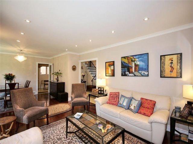 17 Tollerton Ave