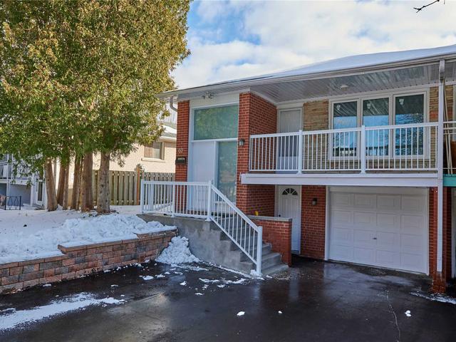 67 Castlebury Cres