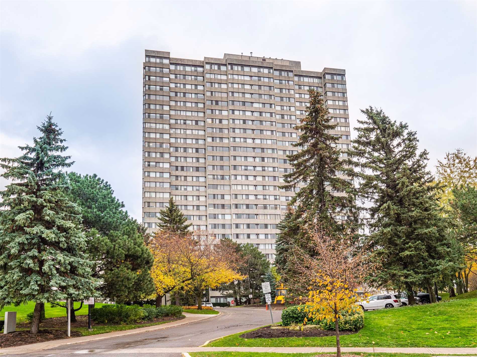 1004 133 Torresdale Ave, North York Sold, C4649872 Condos.ca