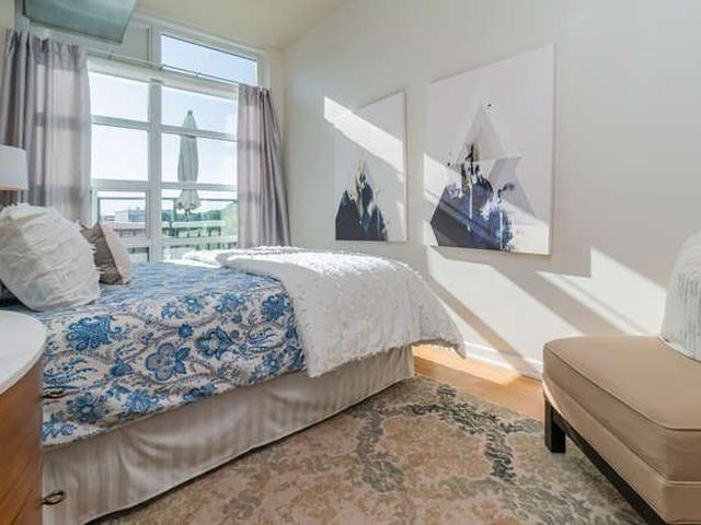 512 - 380 Macpherson Ave