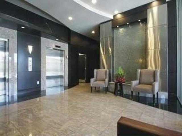 206 - 51 Lower Simcoe St