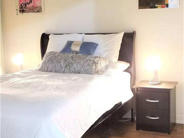 419 - 95 Bathurst St