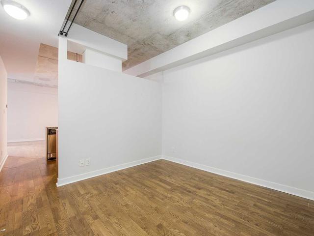 502 - 127 Queen St E