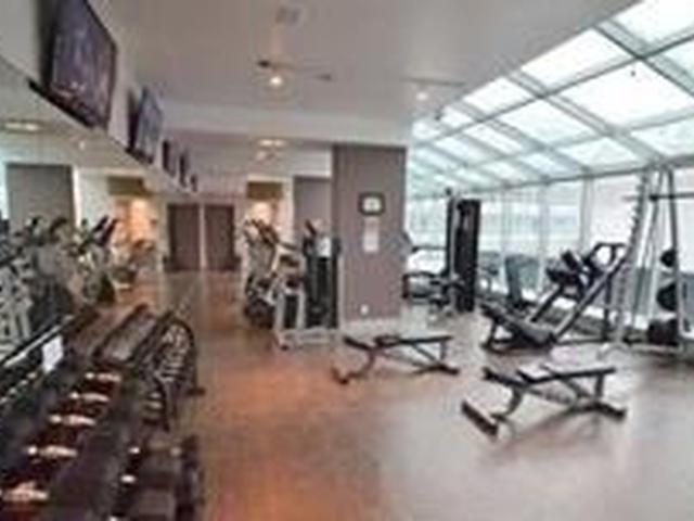 521 - 36 Blue Jays Way