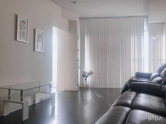 15 Bruyeres Mews, Unit 1207